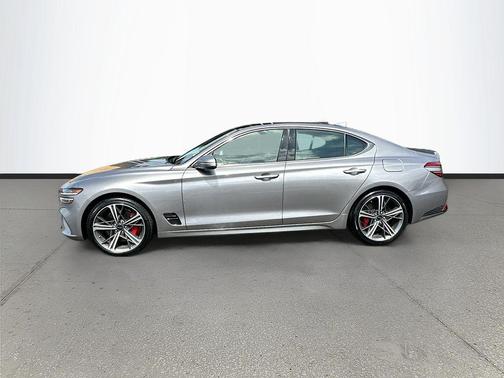 2024 Genesis G70 2.5T RWD