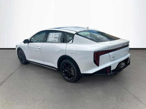 White Pearl 2026 Kia K4 GT-Line Turbo
