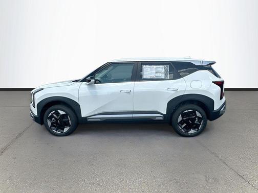White Pearl 2027 Kia Seltos S