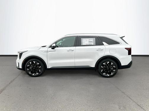White Pearl 2026 Kia Sorento EX