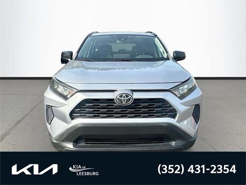 Silver Sky Metallic 2019 Toyota RAV4 LE
