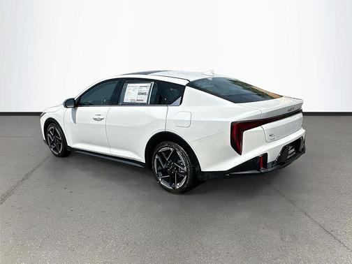 White Pearl 2026 Kia K4 GT-Line