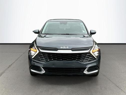 Gravity Gray 2025 Kia Sportage LX