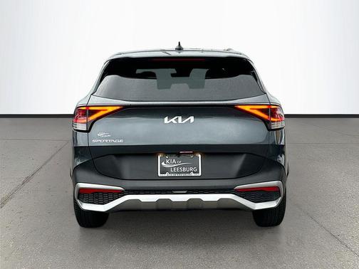 Gravity Gray 2025 Kia Sportage LX