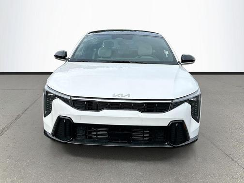 White Pearl 2026 Kia K4 GT-Line Turbo