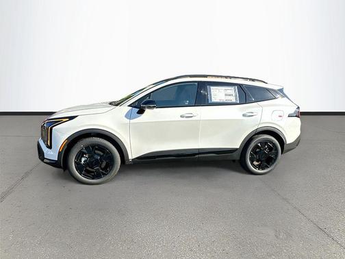 White Pearl 2026 Kia Sportage X-Line