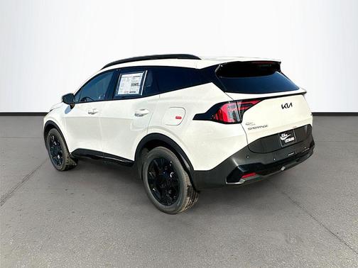 White Pearl 2026 Kia Sportage X-Line