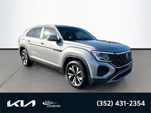 Silver Mist Metallic 2024 Volkswagen Atlas Cross Sport 2.0T SE