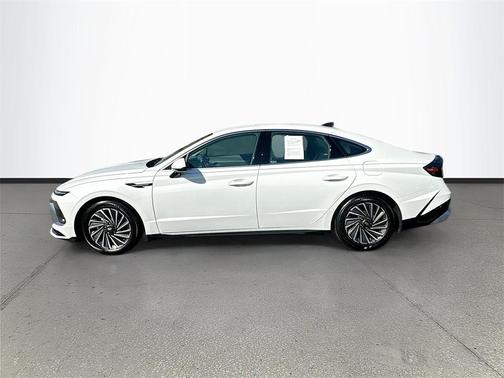2024 Hyundai SONATA Hybrid SE
