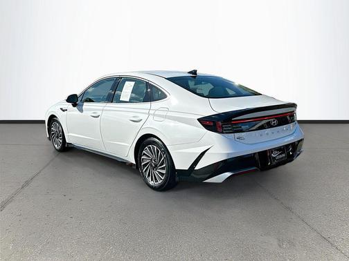 2024 Hyundai SONATA Hybrid SE