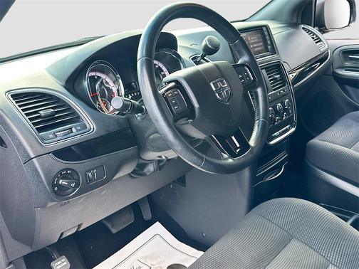 2020 Dodge Grand Caravan SE
