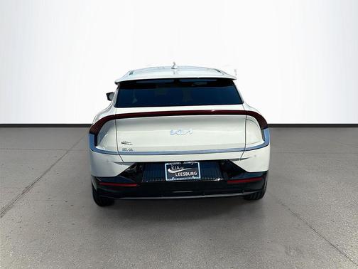 Glacier 2023 Kia EV6 Wind