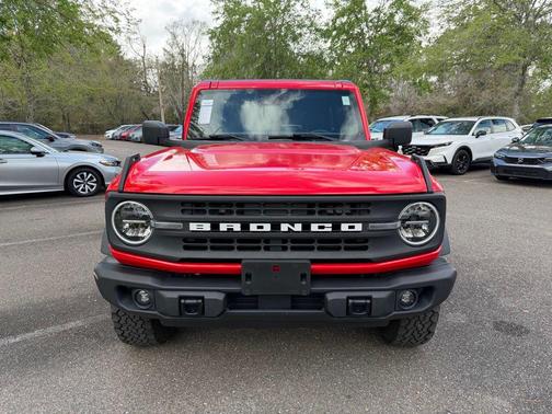 Race Red 2023 Ford Bronco Black Diamond