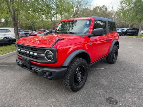 Race Red 2023 Ford Bronco Black Diamond