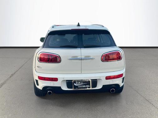 Pepper White 2018 MINI Clubman Cooper S