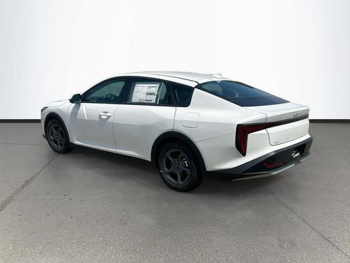 White Pearl 2026 Kia K4 LXS
