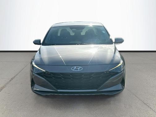 Fluid Metal 2022 Hyundai ELANTRA SEL