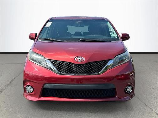 2015 Toyota Sienna SE
