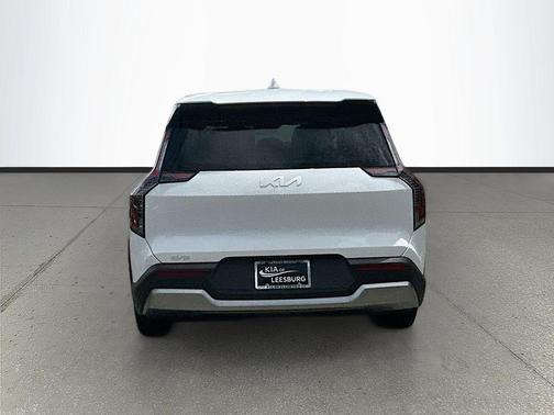 White Pearl 2026 Kia EV9 Light Long Range