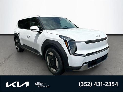 White Pearl 2026 Kia EV9 Light Long Range