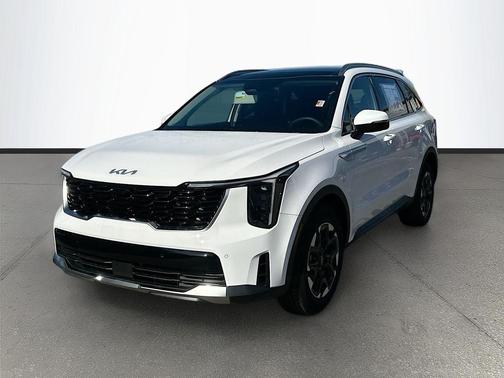 White 2026 Kia Sorento S