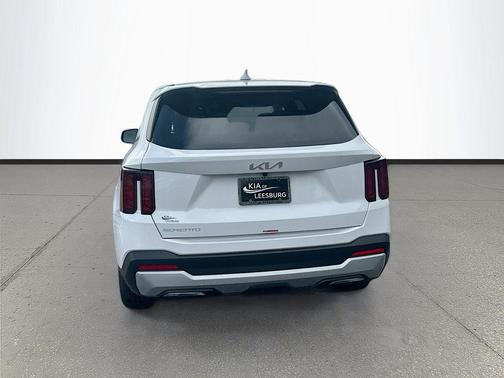 White Pearl 2026 Kia Sorento LX