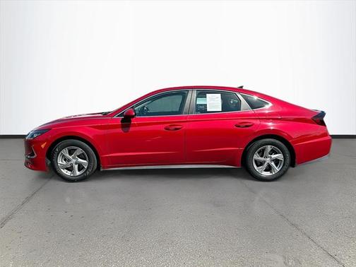 2022 Hyundai SONATA SE