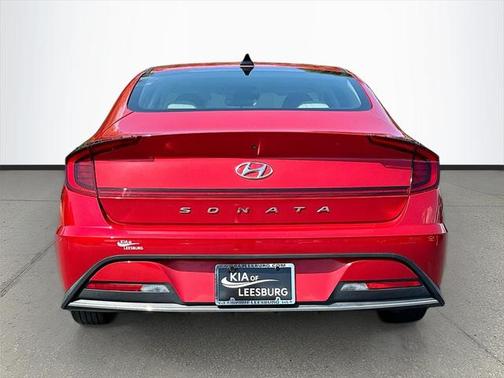 2022 Hyundai SONATA SE