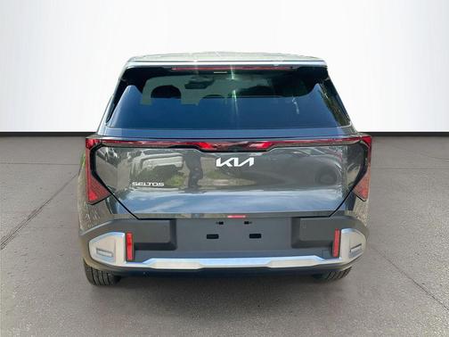 Interstellar Gr 2027 Kia Seltos EX