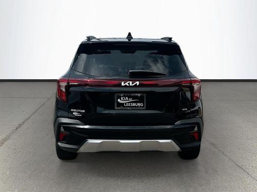 Fusion Black 2024 Kia Seltos EX