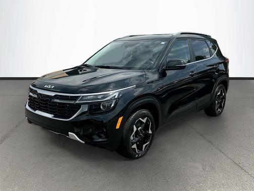 Fusion Black 2024 Kia Seltos EX