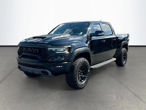 Diamond Black Crystal Pearlcoat 2021 RAM 1500 TRX
