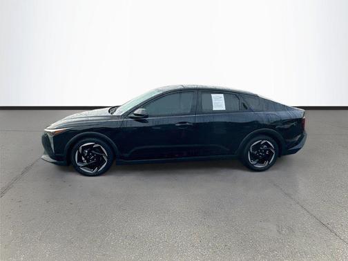 Aurora Black Pearl 2025 Kia K4 EX