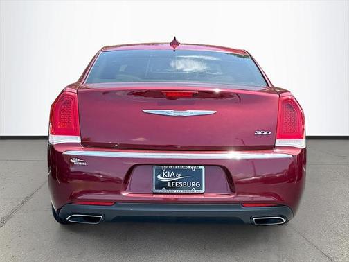 2016 Chrysler 300 S