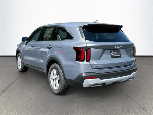 2025 Kia Sorento LX