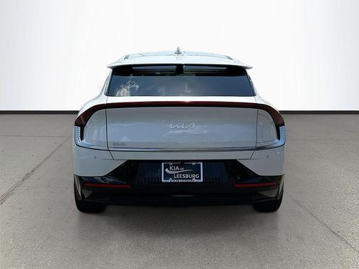 Snow White Pearl 2023 Kia EV6 Wind