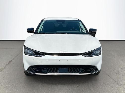 Snow White Pearl 2023 Kia EV6 Wind