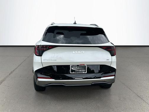 White Pearl 2026 Kia Sportage Hybrid SX-Prestige