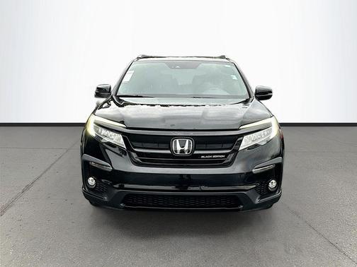 2022 Honda Pilot AWD Black Edition