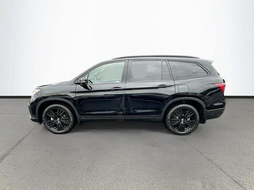 2022 Honda Pilot AWD Black Edition