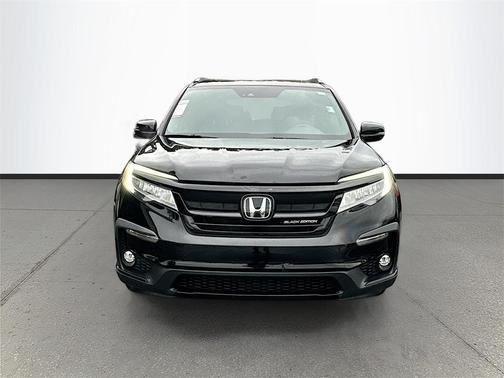 2022 Honda Pilot AWD Black Edition