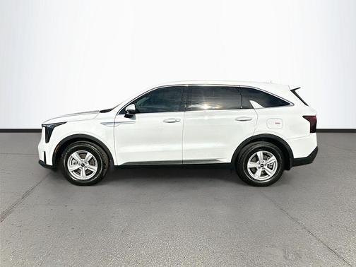 2025 Kia Sorento LX