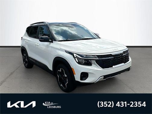 Clear White/Black Roof 2025 Kia Seltos S