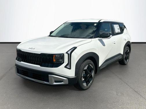 White Pearl 2027 Kia Seltos EX