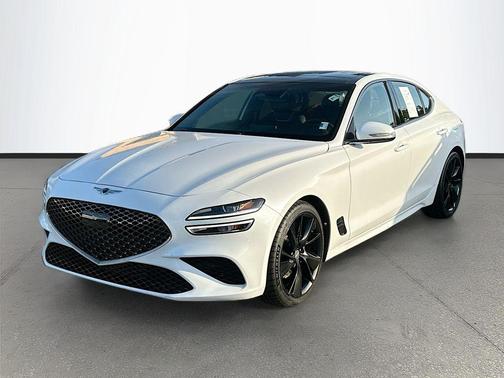 Uyuni White 2023 Genesis G70 2.0T RWD