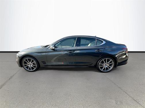 2023 Genesis G70 2.0T RWD