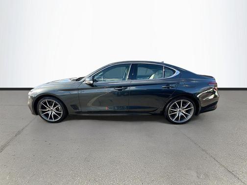 2023 Genesis G70 2.0T RWD