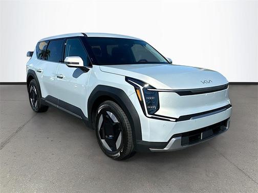 2026 Kia EV9 Light Short Range