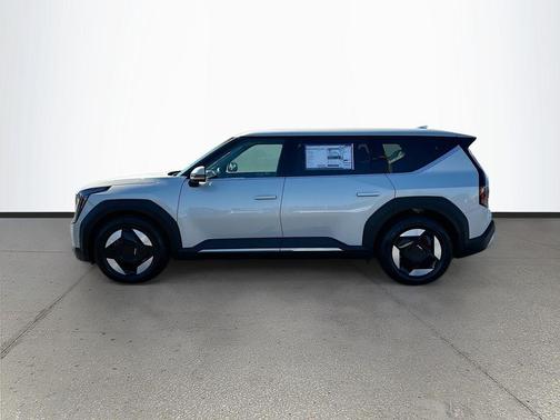 2026 Kia EV9 Light Short Range