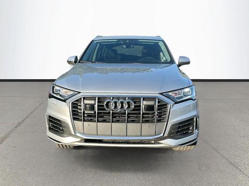 2022 Audi Q7 55 Premium Plus